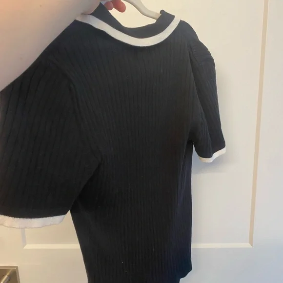 Worthington Black Short Sleeve Top with White Trim - Picture 4 of 4